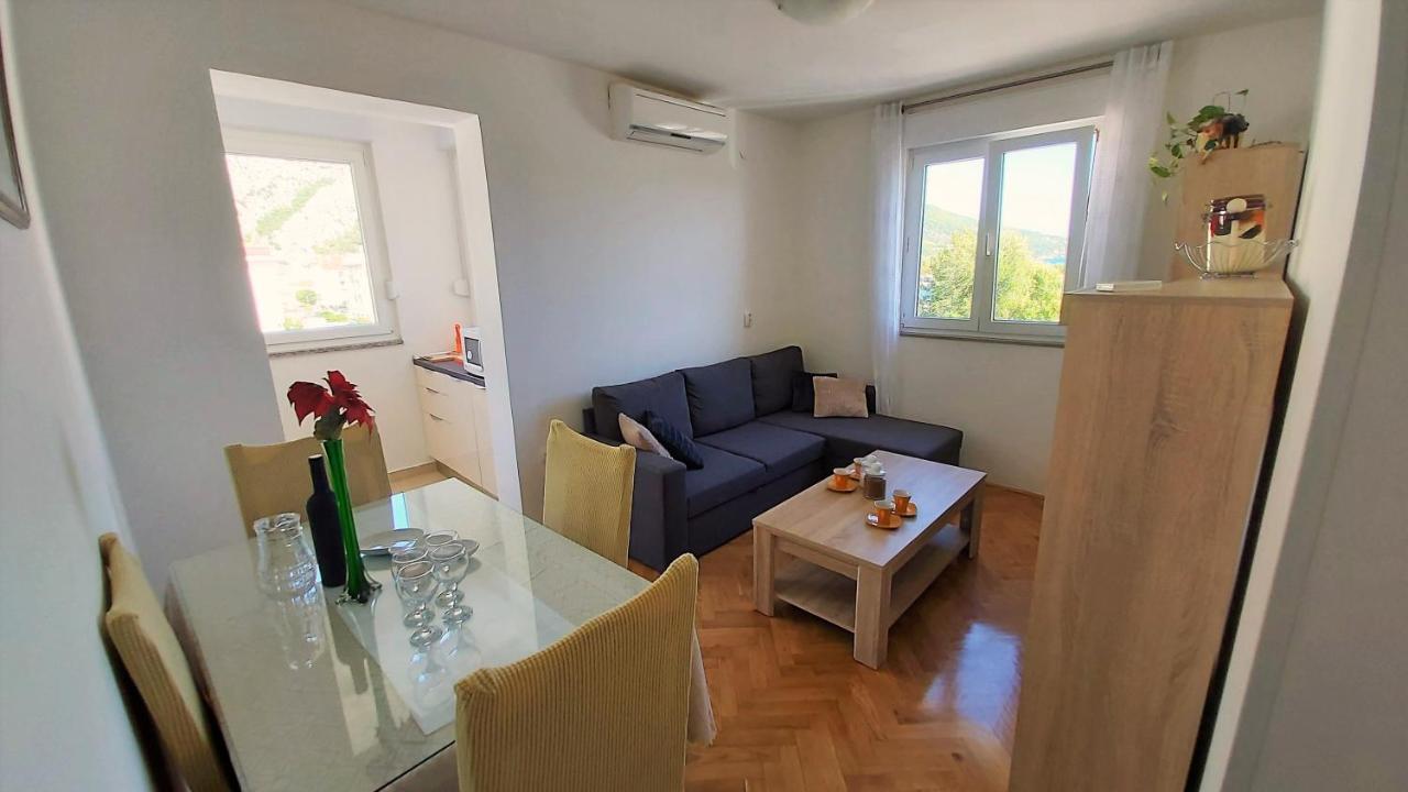 Apartment Ribnjak 10 Omiš Eksteriør bilde