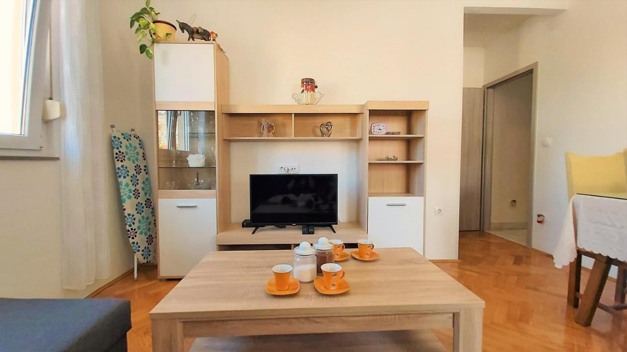 Apartment Ribnjak 10 Omiš Eksteriør bilde