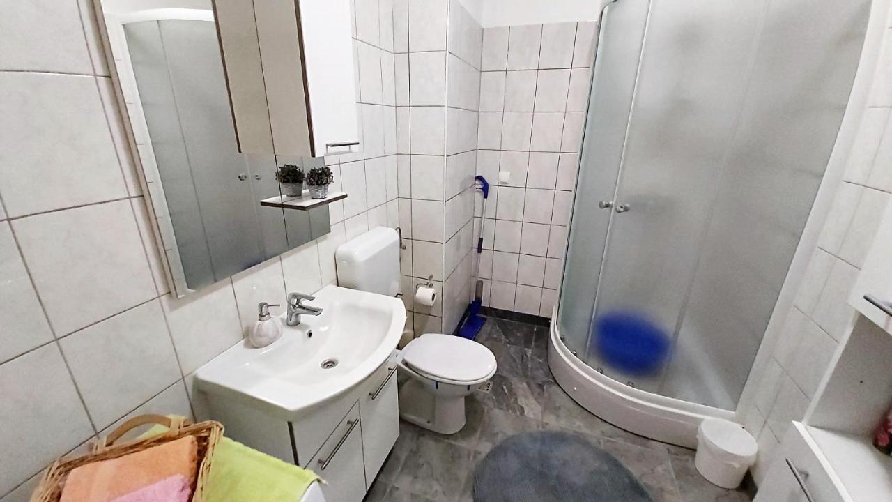 Apartment Ribnjak 10 Omiš Eksteriør bilde