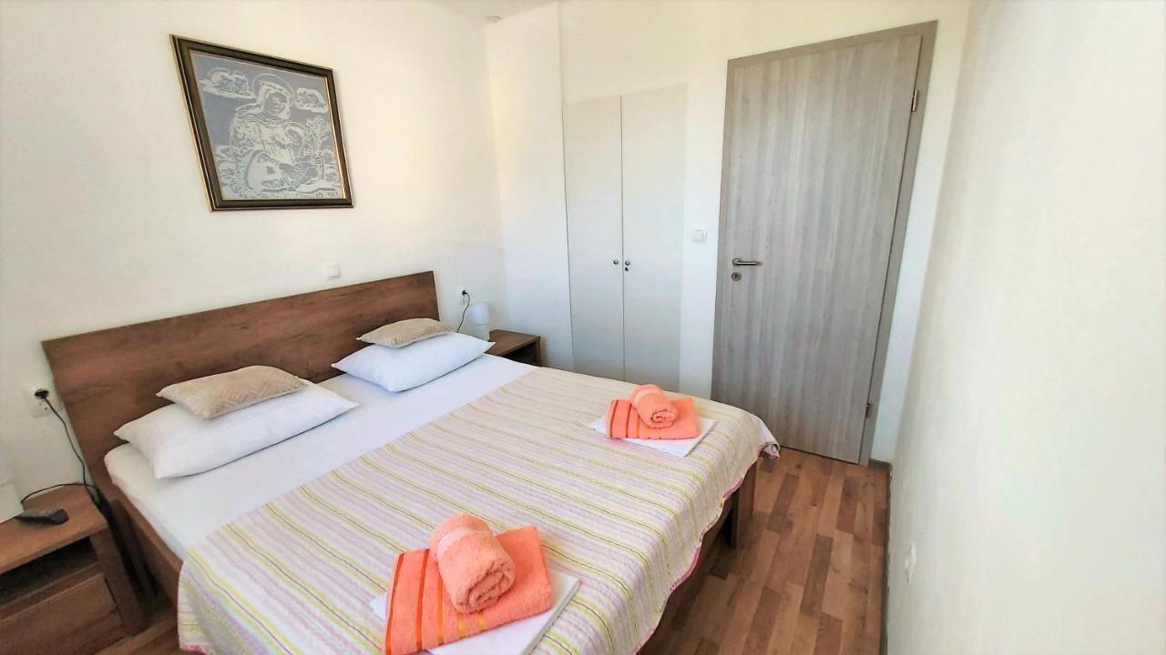 Apartment Ribnjak 10 Omiš Eksteriør bilde